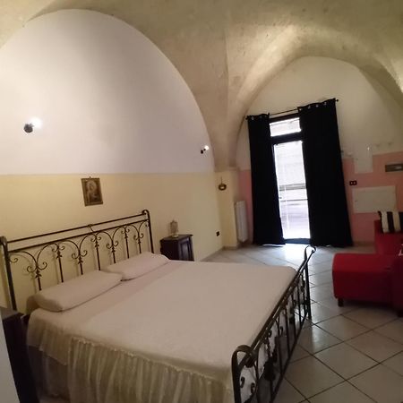 Centro Storico Apartment Brindisi Ngoại thất bức ảnh