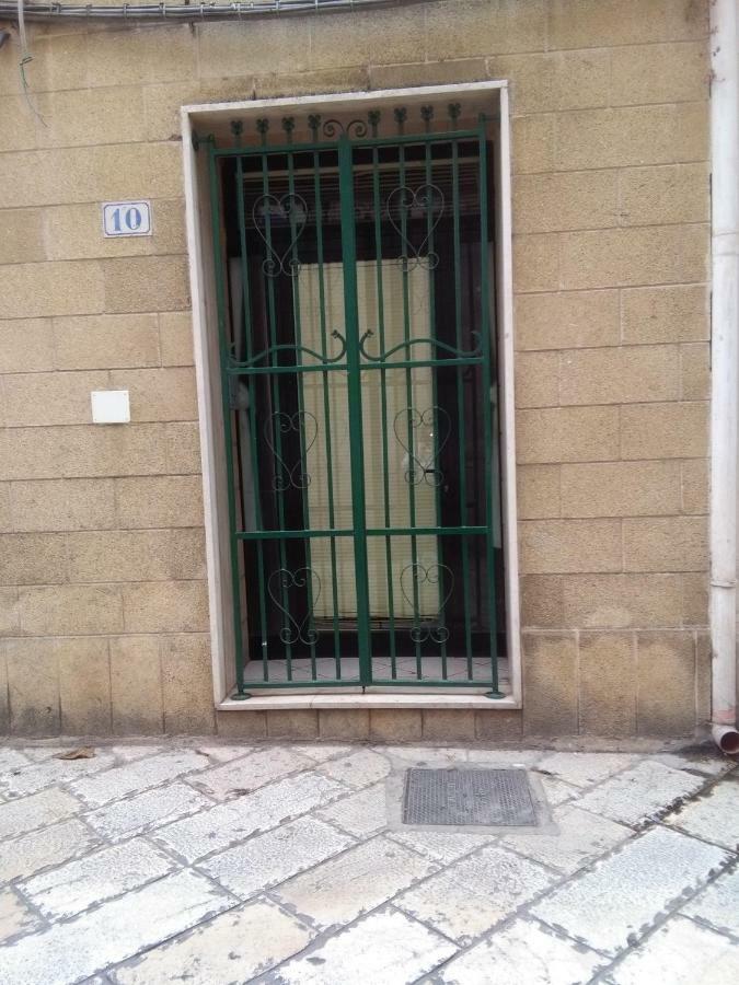 Centro Storico Apartment Brindisi Ngoại thất bức ảnh