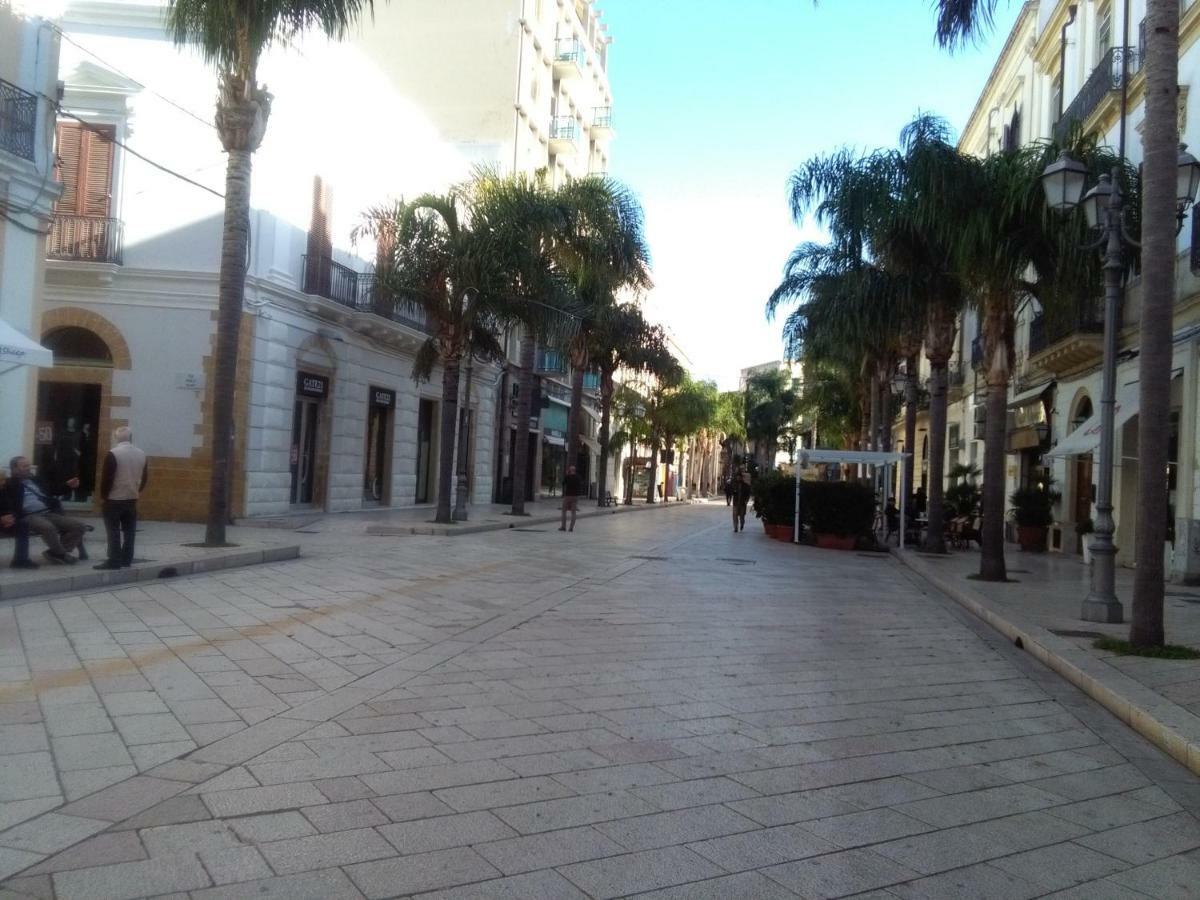 Centro Storico Apartment Brindisi Ngoại thất bức ảnh